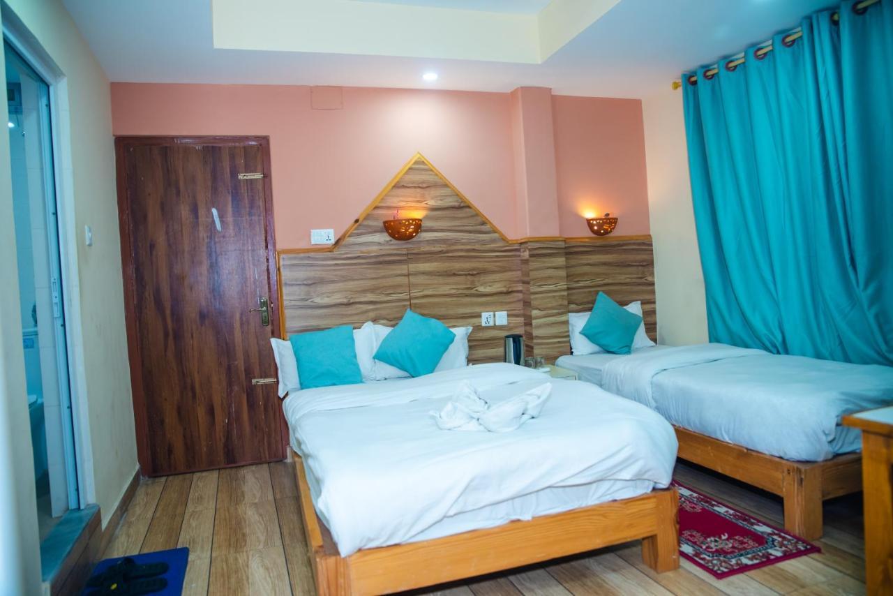 Hotel Olympus Pokhara Exteriör bild