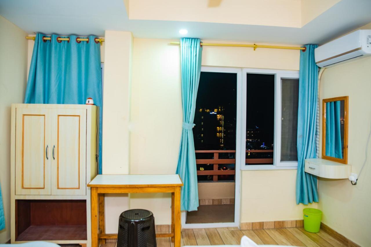 Hotel Olympus Pokhara Exteriör bild