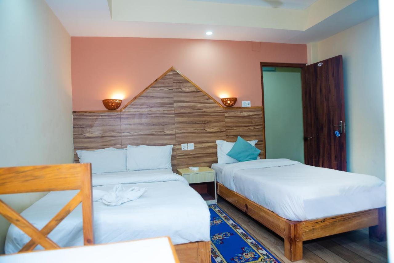 Hotel Olympus Pokhara Exteriör bild