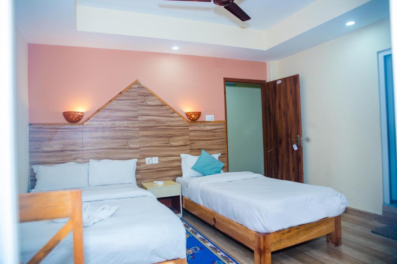 Hotel Olympus Pokhara Exteriör bild