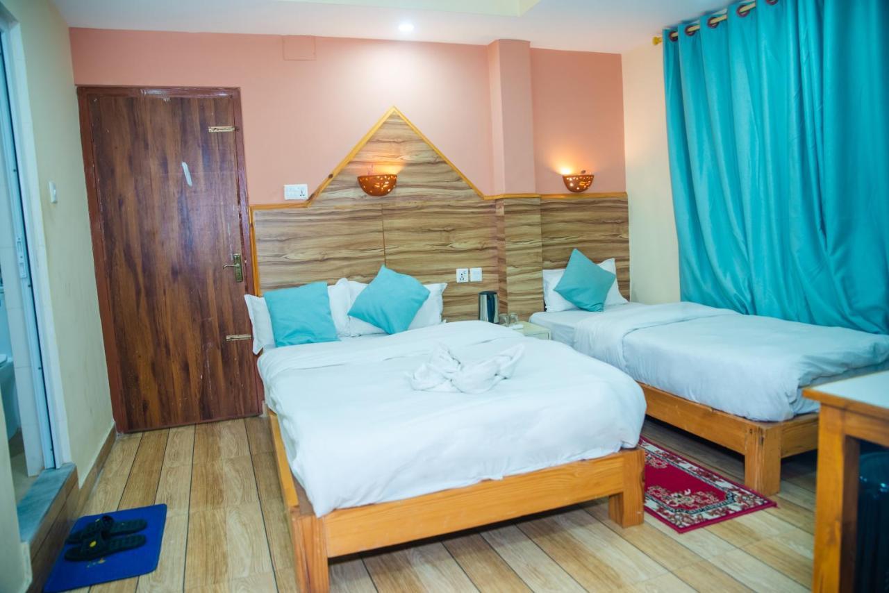 Hotel Olympus Pokhara Exteriör bild
