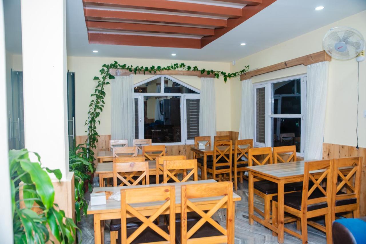 Hotel Olympus Pokhara Exteriör bild