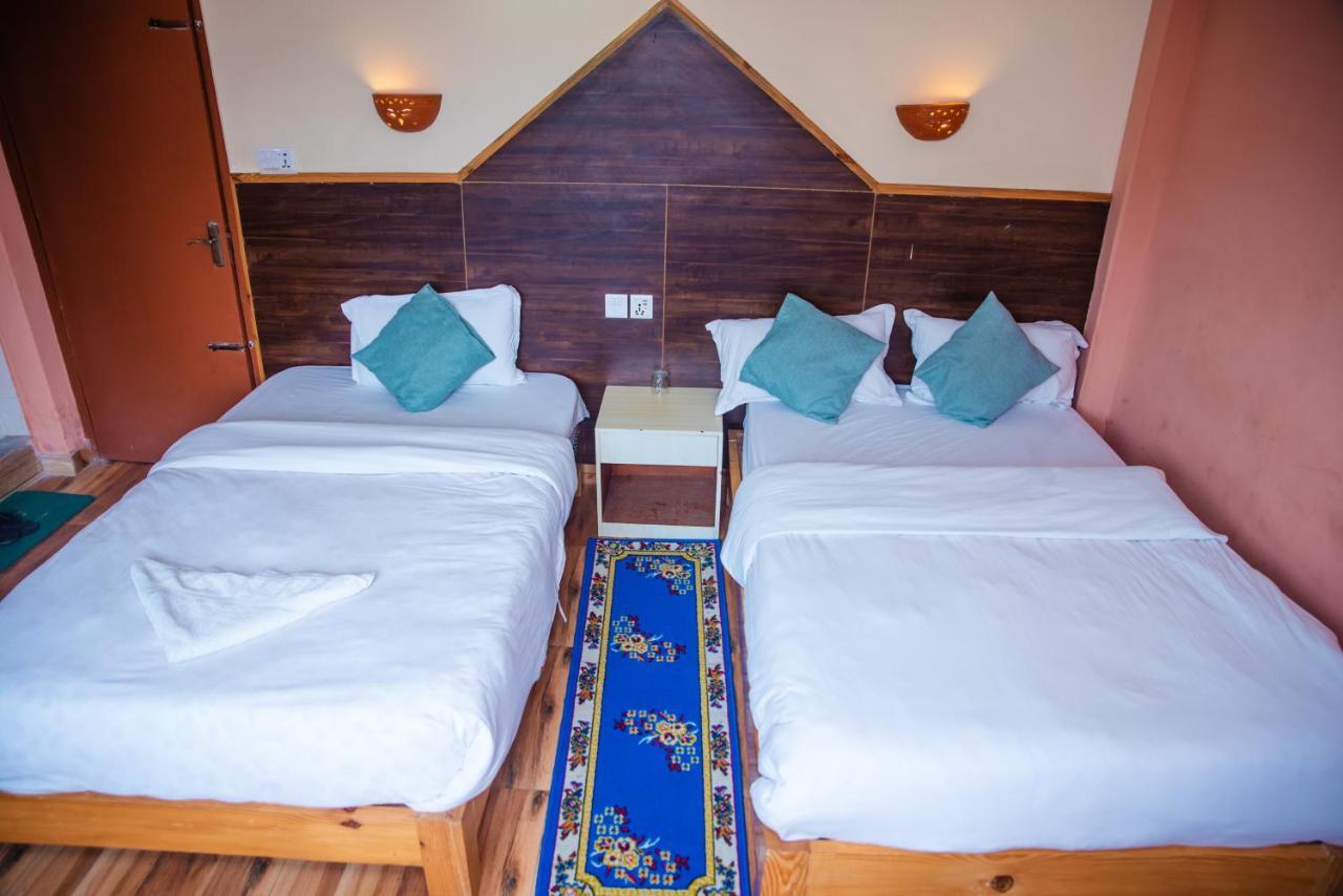 Hotel Olympus Pokhara Exteriör bild