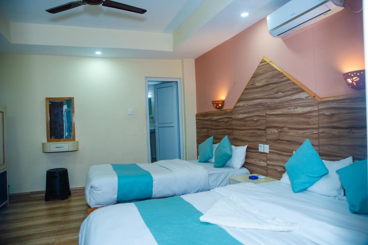 Hotel Olympus Pokhara Exteriör bild